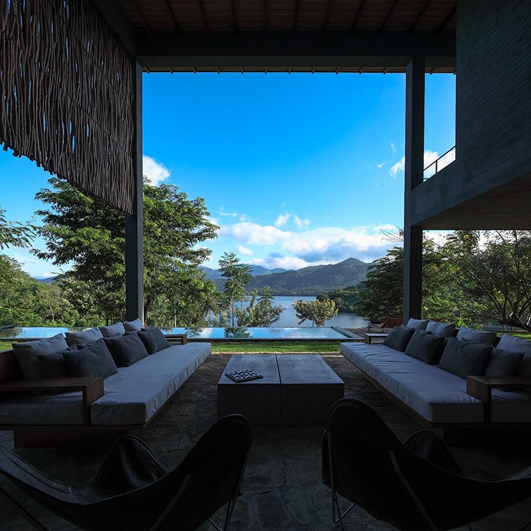 Digana lounge sofa with lake view
