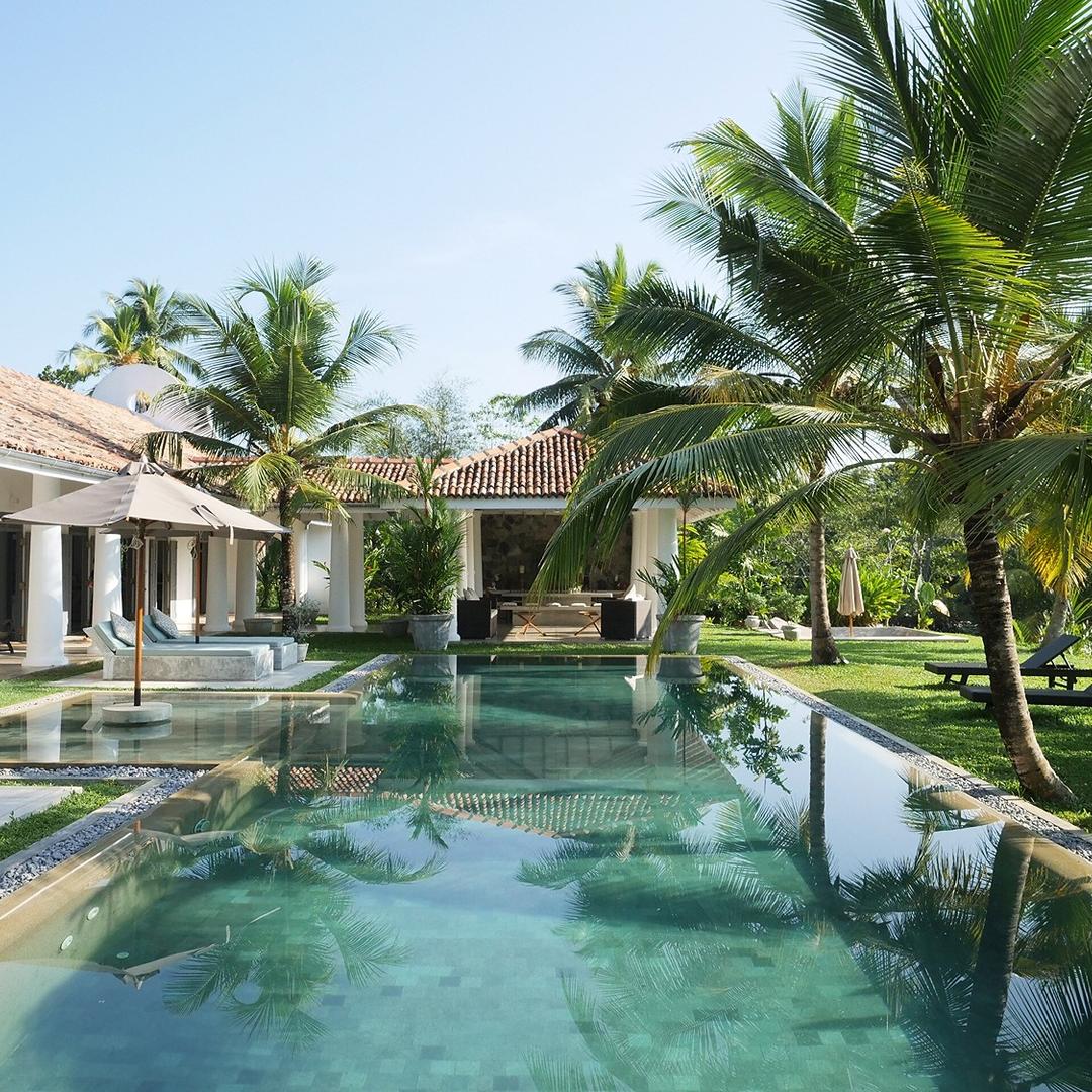 Duwa House Ahangama long pool with loungers view