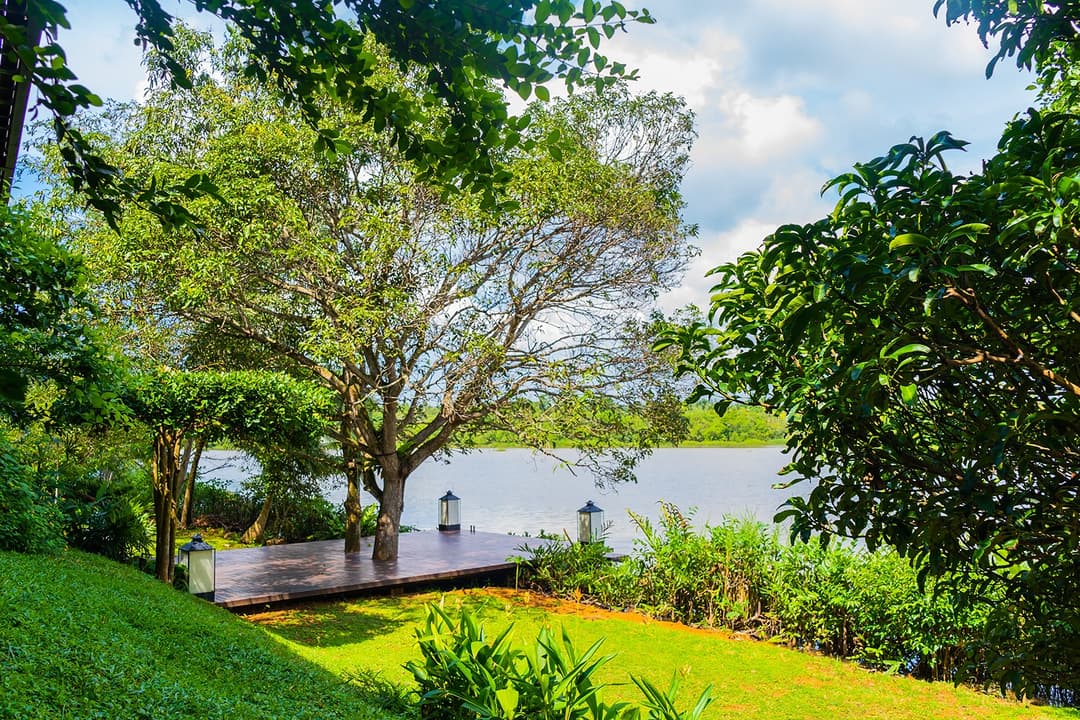 Celeste Bolgoda private jetty and manicured garden leading to Bolgoda Lake