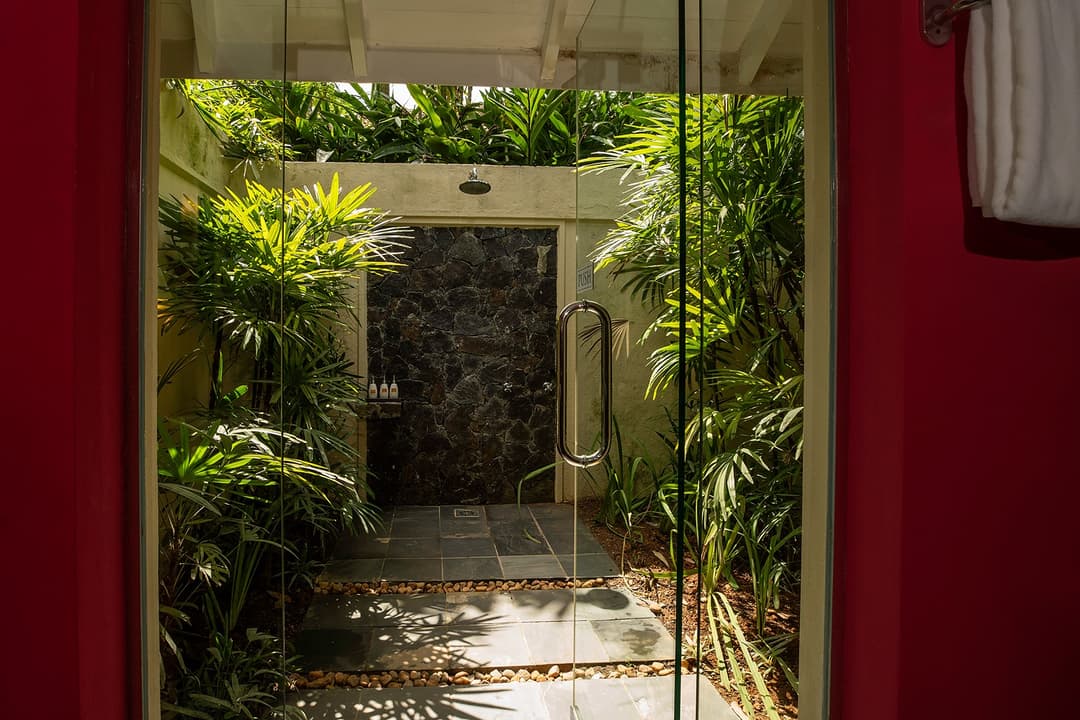 Kahanda Kanda outdoor garden shower