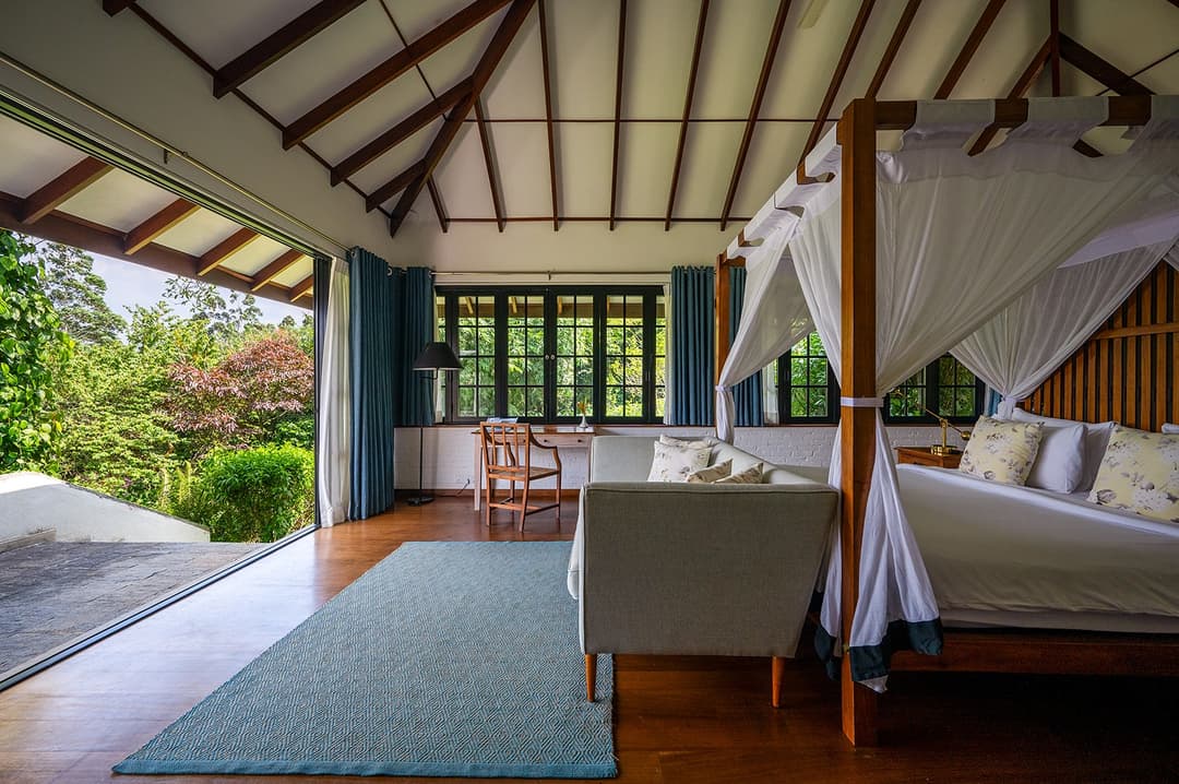 Dickoya family suite with canopy bed and reservoir valley views, Camellia Hills
