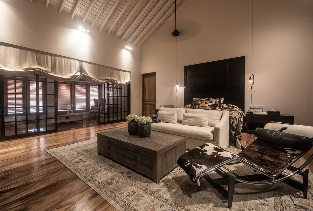 Wide dark lounge with sofa seating, No. 77 Leyn Baan, Galle Fort, Sri Lanka