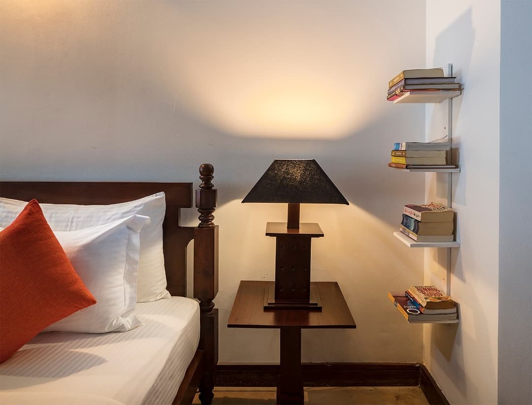 Bedroom two twin beds close angle, Magalla Casa Galle