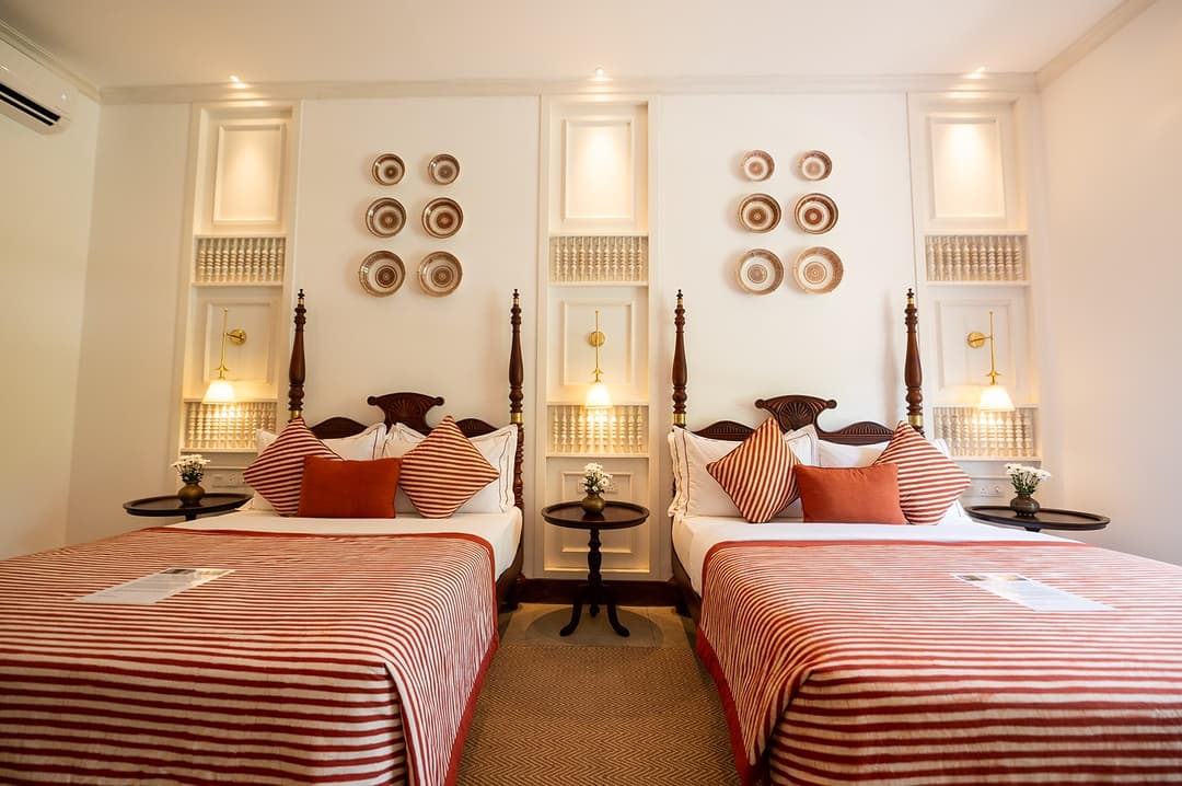 Four-poster bedroom wide angle, The Villa by CC Wadduwa