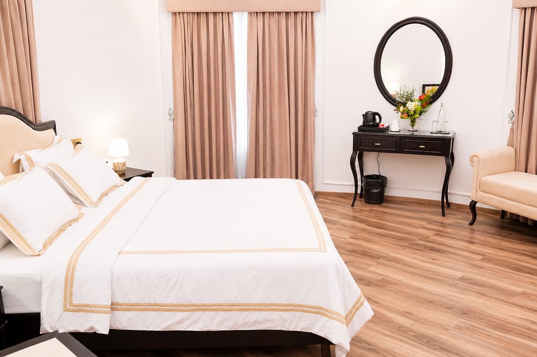 Bedroom pink and peach tones wide, The Mystique Nuwara Eliya