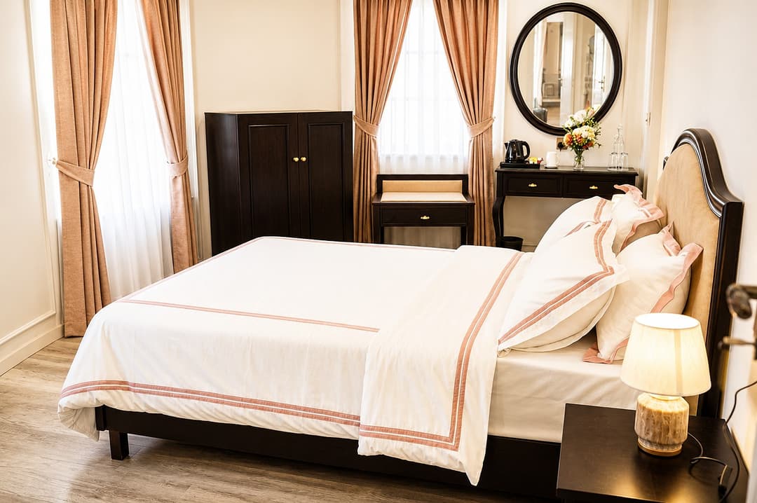 Bedroom king bed close warm tones, The Mystique Nuwara Eliya
