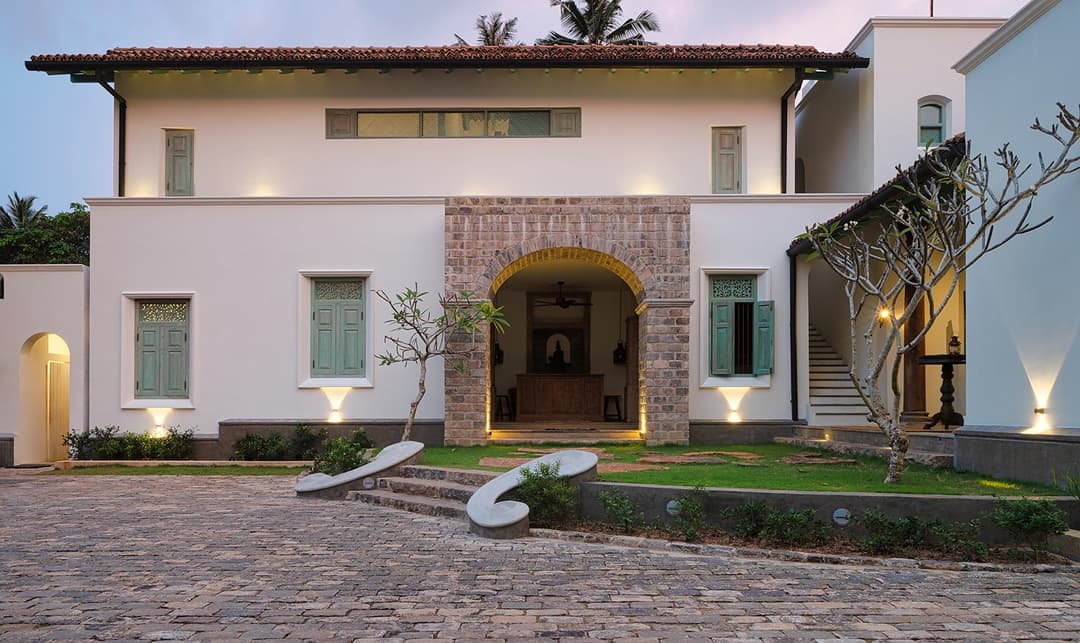 Reception building exterior, Candella House Talpe