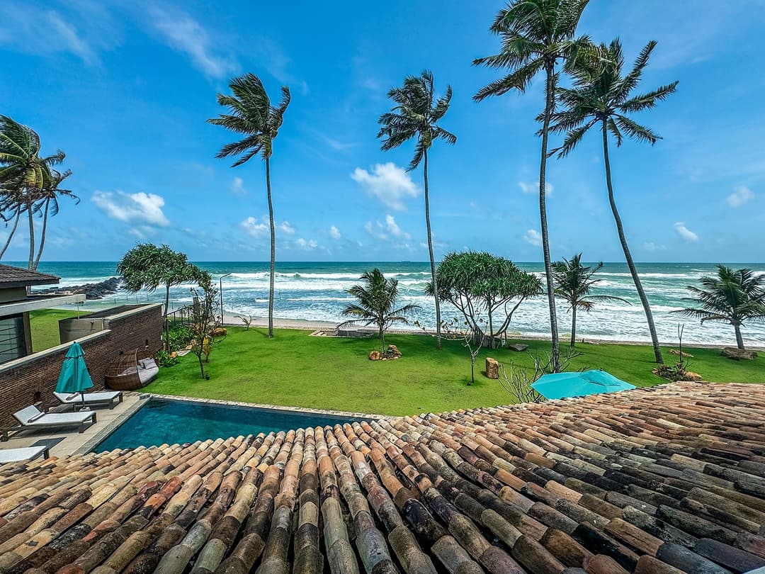 Pool and beach palm view, Candella House Talpe