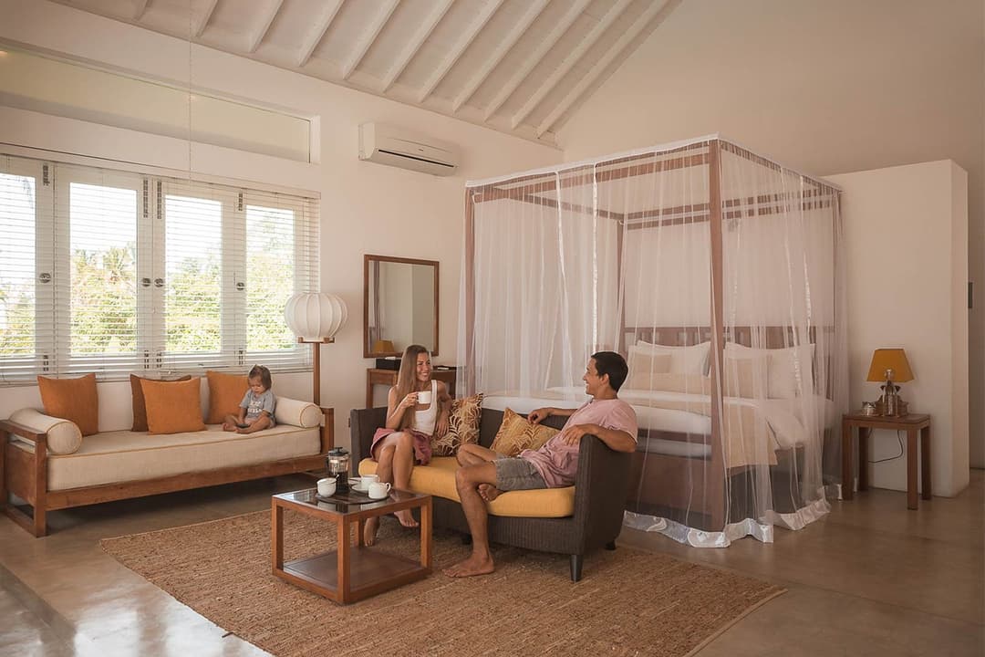Lifestyle shot in Topaz suite room, Sri Sharavi Mirissa