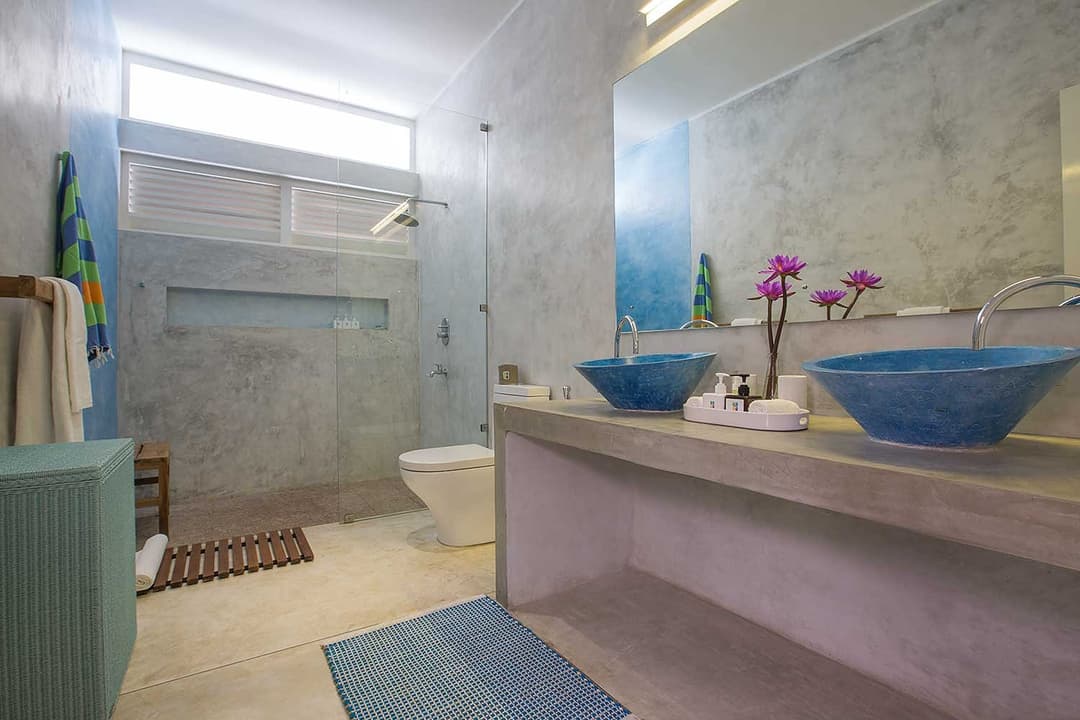 Bathroom with bathtub and blue accents, Sri Sharavi Mirissa
