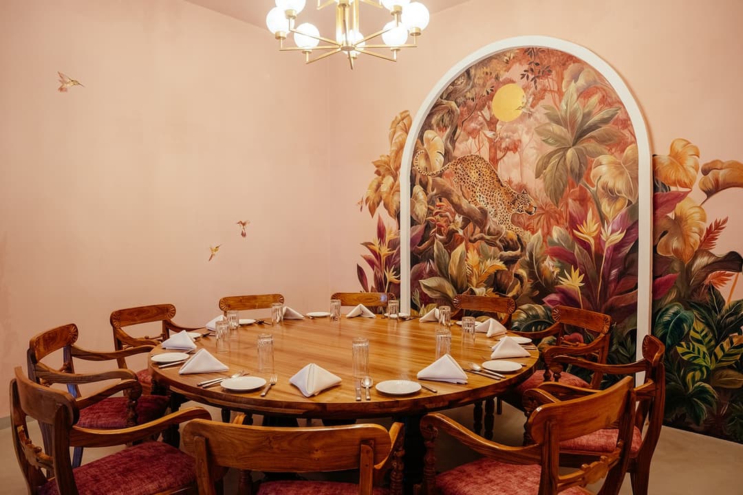 Dining room floral mural second angle, Padmaraga Galle Fort
