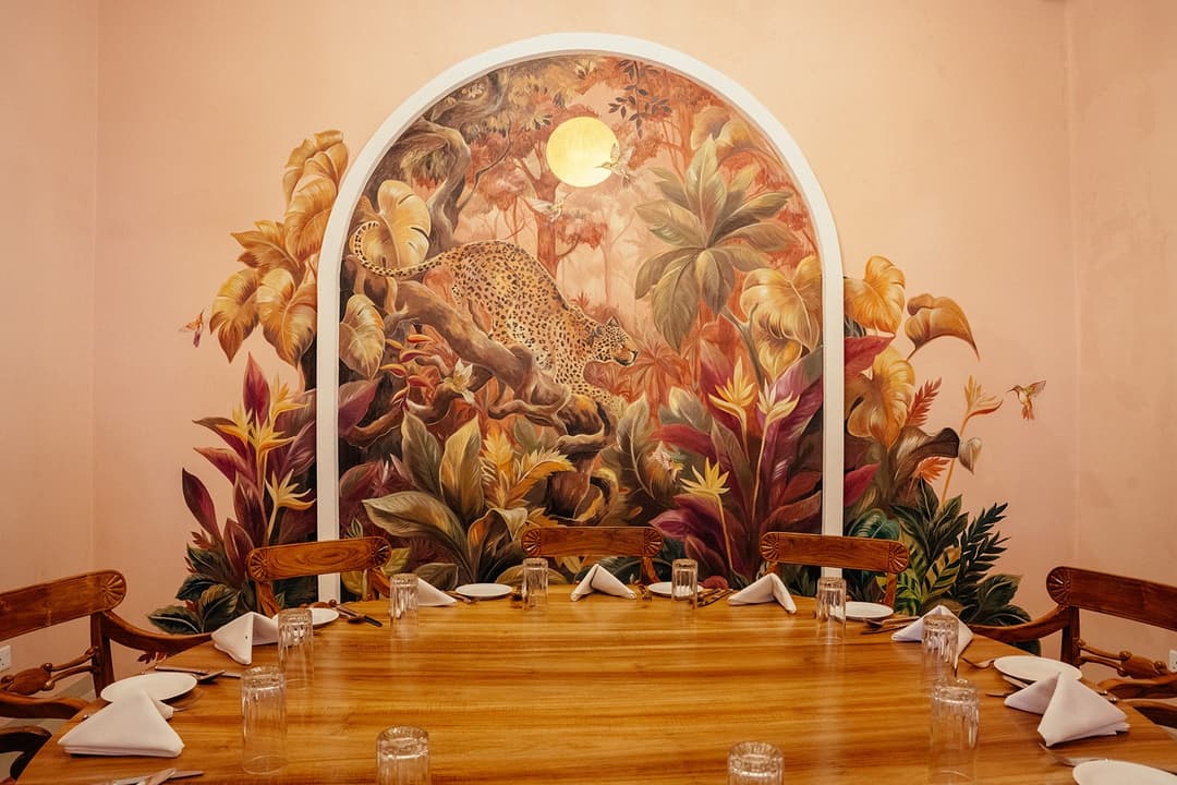 Dining room arched mural wide angle, Padmaraga Galle Fort
