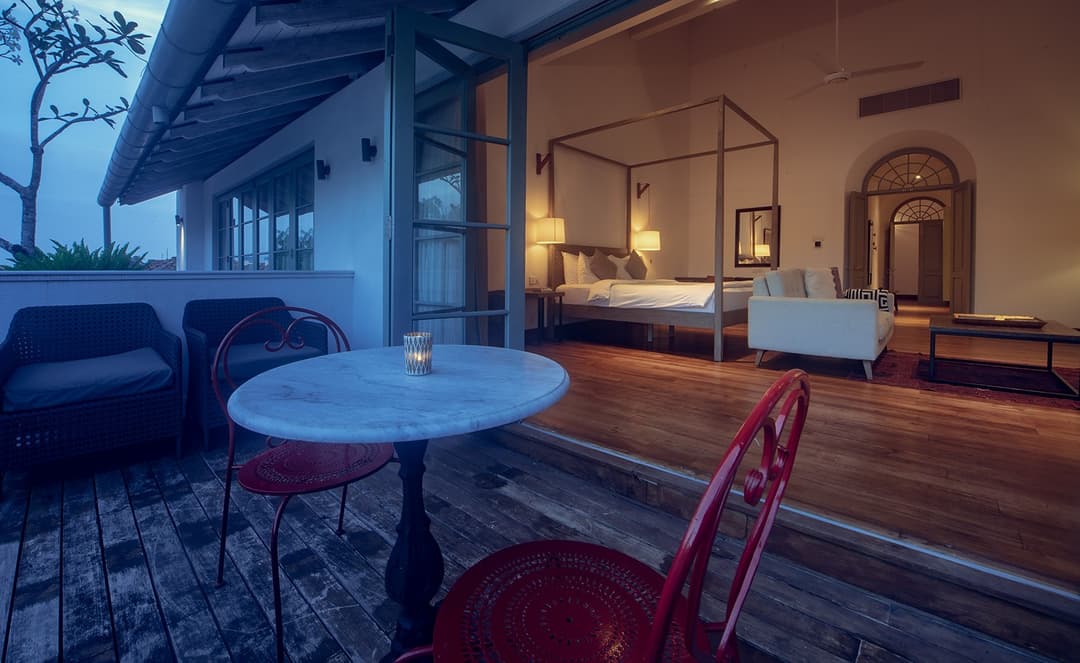 Fort Bazaar Galle Upper Suite seating area