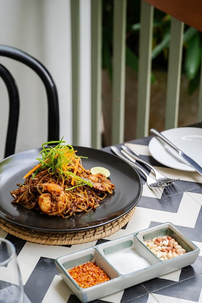 Fort Bazaar Galle noodle dish plate