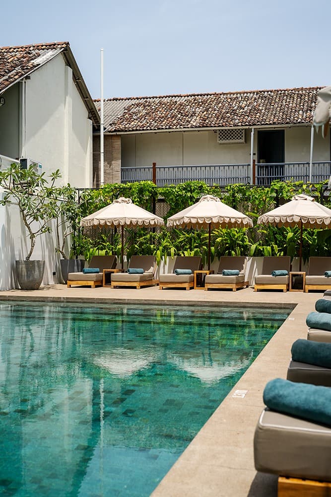 Fort Bazaar Galle exterior building with pool view