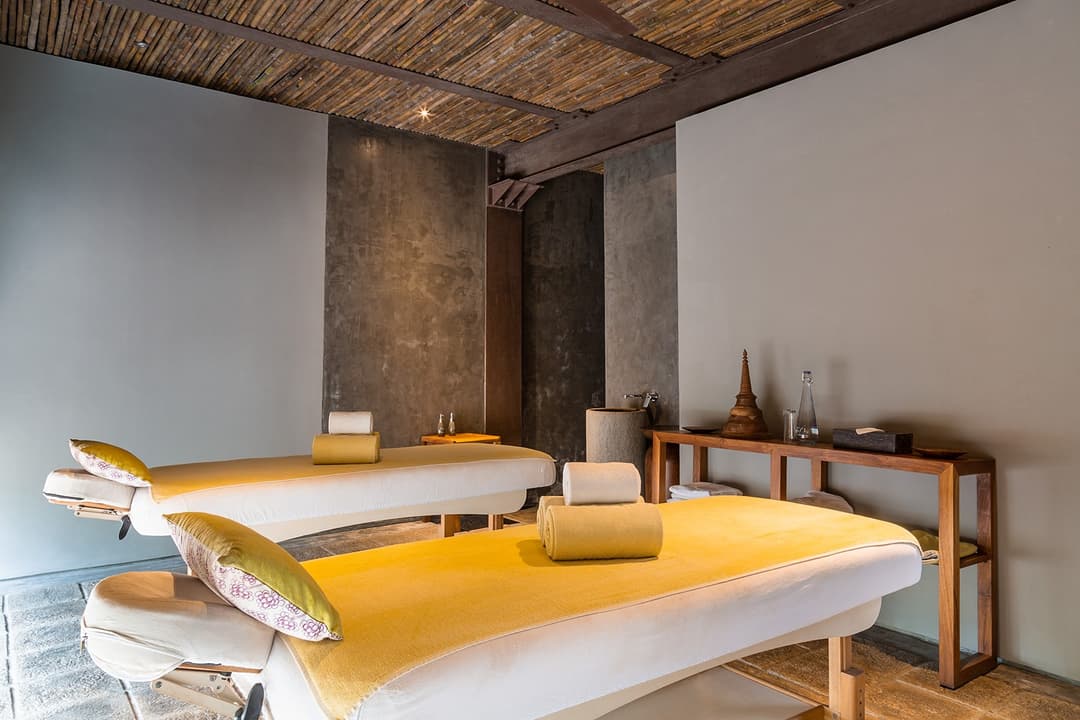 Tri Ahangama spa reception interior