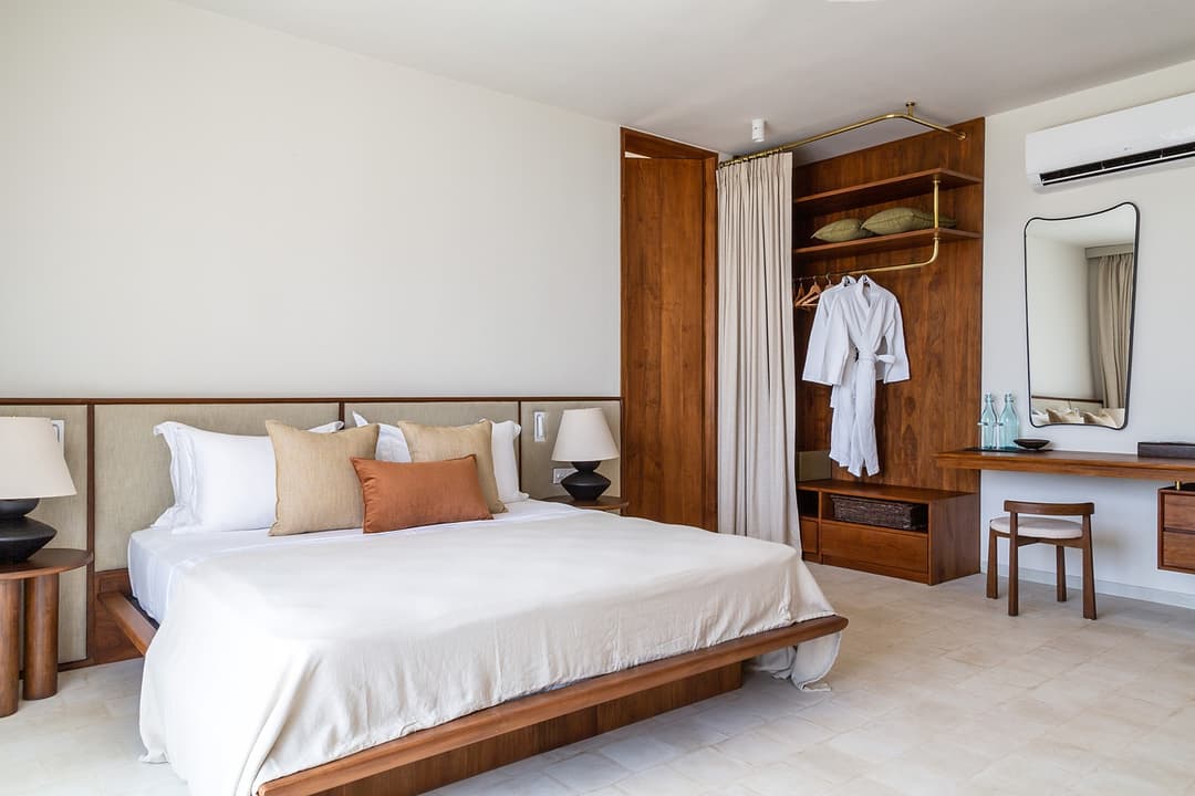 Tri Ahangama Sunset Villa bedroom with wardrobe