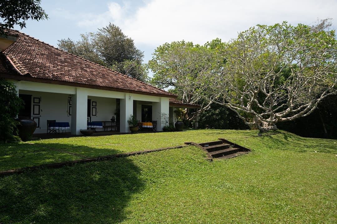 Lunuganga Bentota property exterior by day