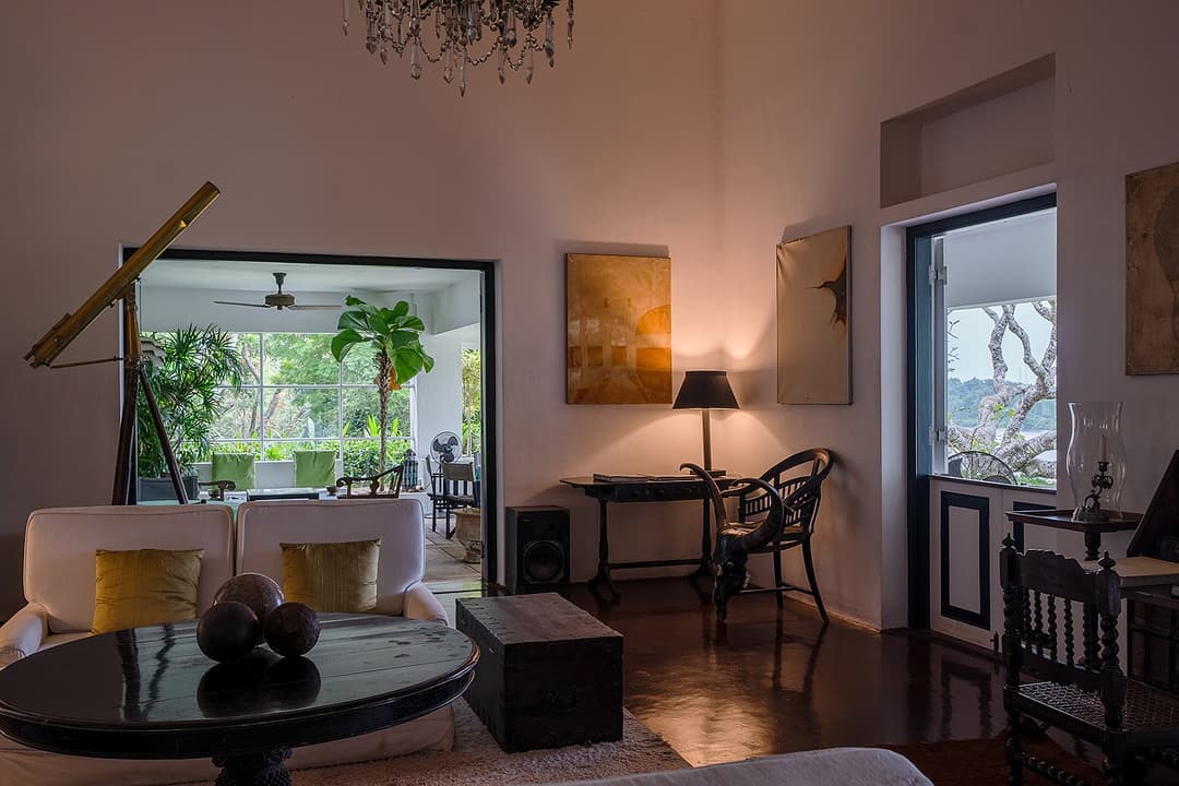 Lunuganga Bentota lounge with sofa interior