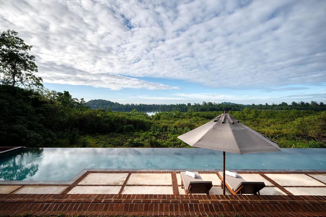Lunuganga Bentota infinity pool with lake view