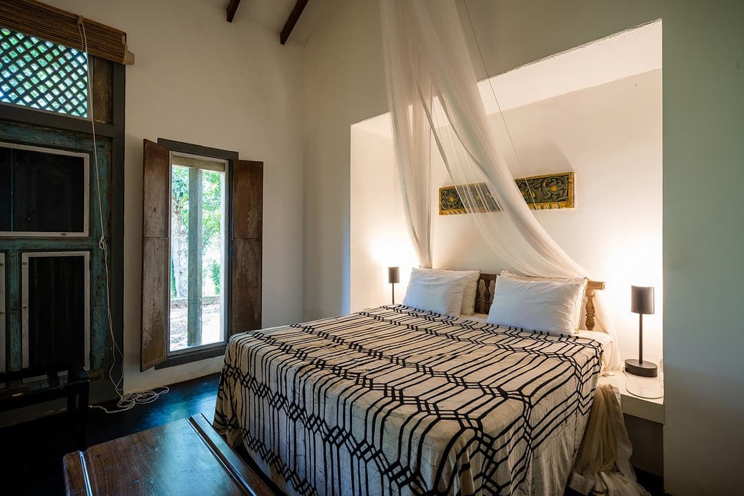Lunuganga Cinnamon Hill bedroom with garden view