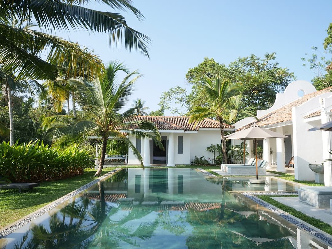Duwa House Ahangama long pool with facade view