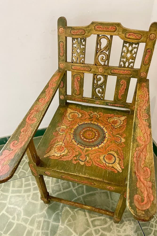 Ahangama antique carved chair detail