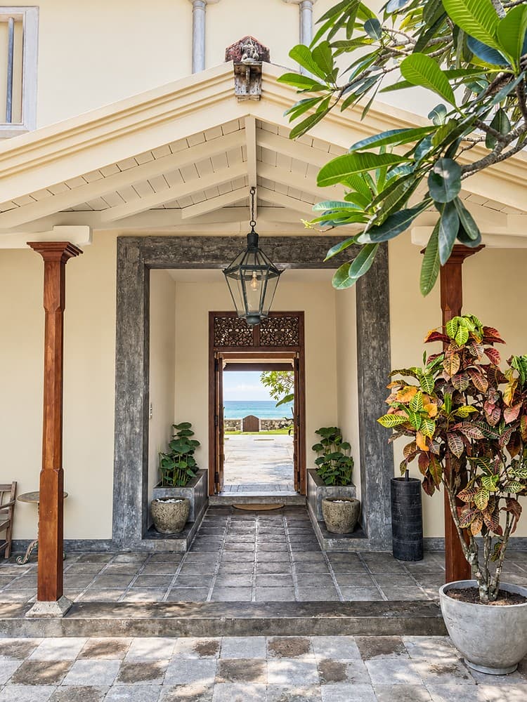 Villa Marisol entrance corridor with ocean view