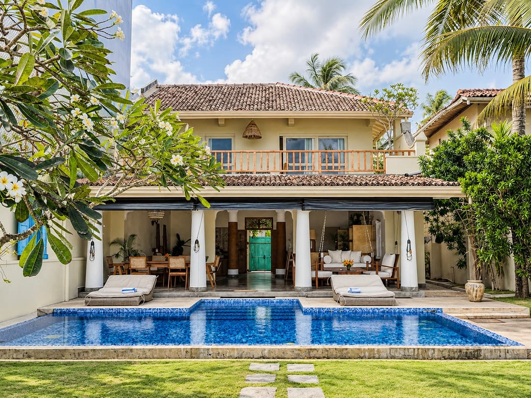 Villa Marisol exterior facade with pool view