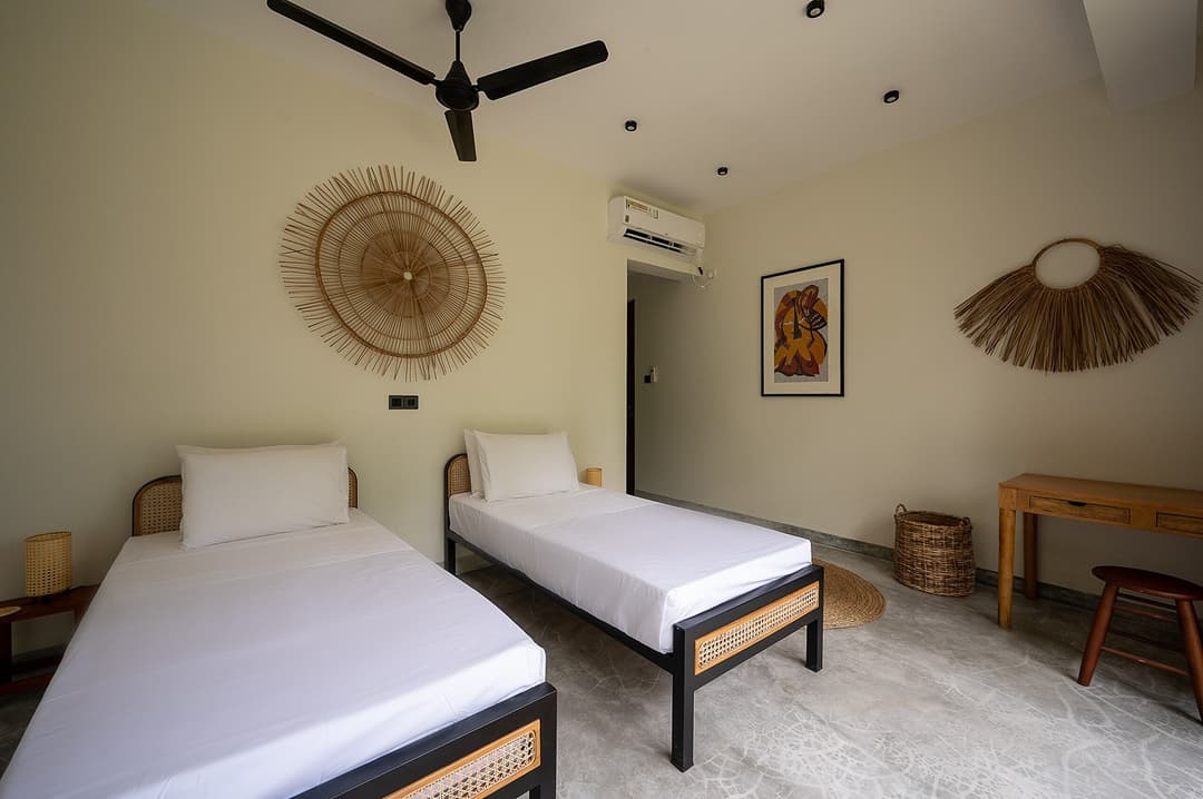 Talpe bedroom twin beds view