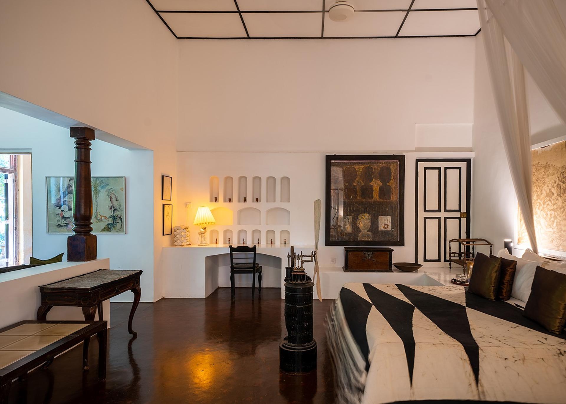 Lunuganga Main House Studio living room