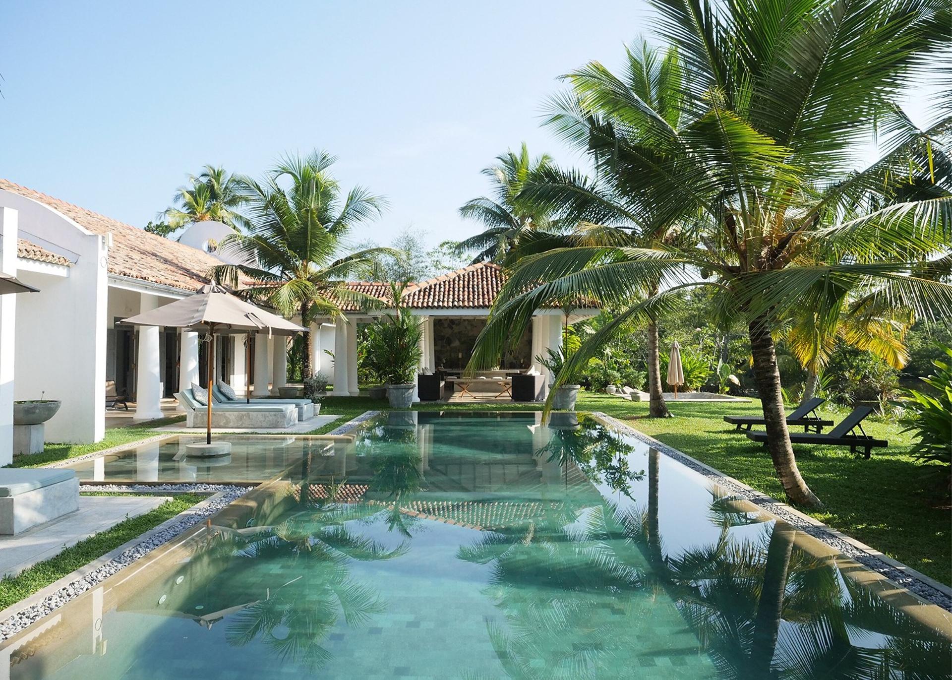 Duwa House Ahangama long pool with loungers view